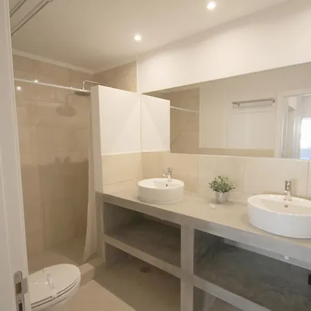 Domus 74 By Amcf Apartman *